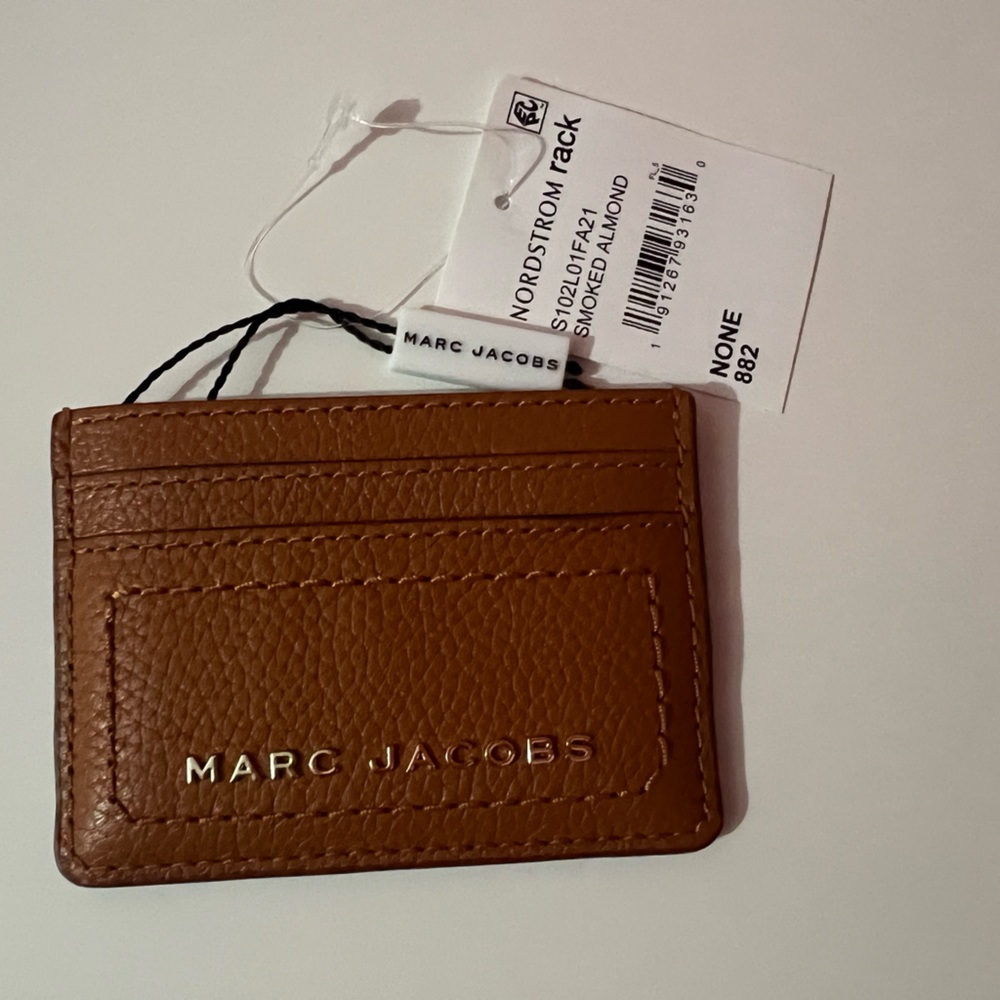 MARC JACOBS SMALL LEATHER CARD CASE CREDIT CARD HOLDER IN SMOKED ALMOND, NWT
